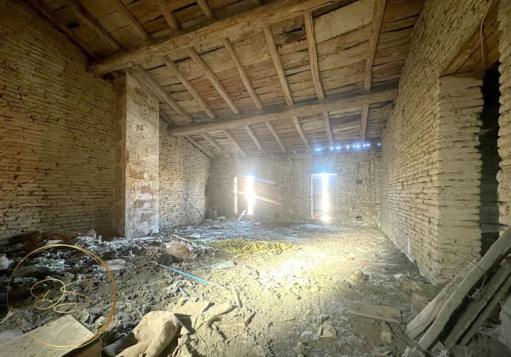 image du bien immobilier Maison de village LEVIGNAC